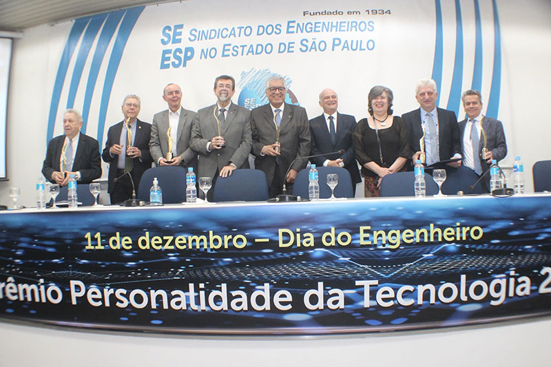 reitor da ufabc e reconhecido no premio personalidade da tecnologia 2024 seesp foto 01