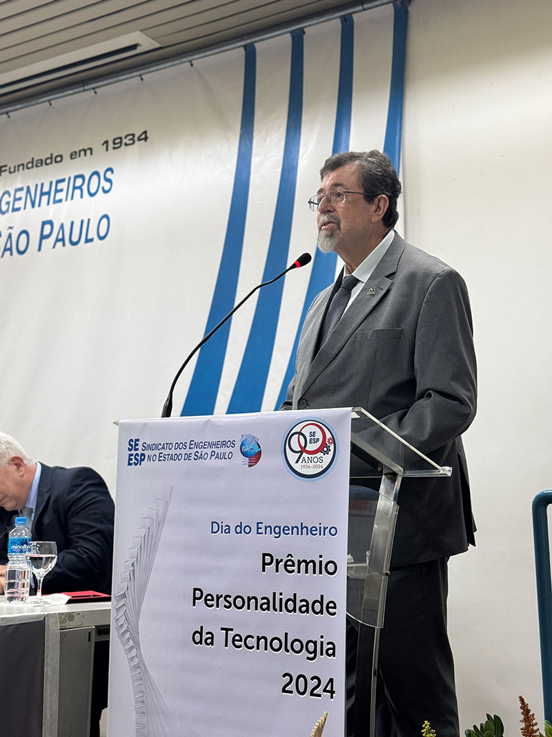 reitor da ufabc e reconhecido no premio personalidade da tecnologia 2024 seesp foto 02